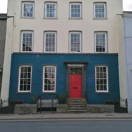 Virginia House, Apartment